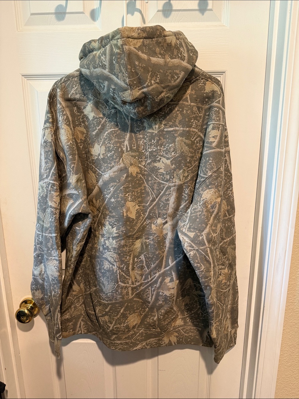 Women's Hooded Camo Sweatshirt - Gray/Cream - Picture 4 of 5